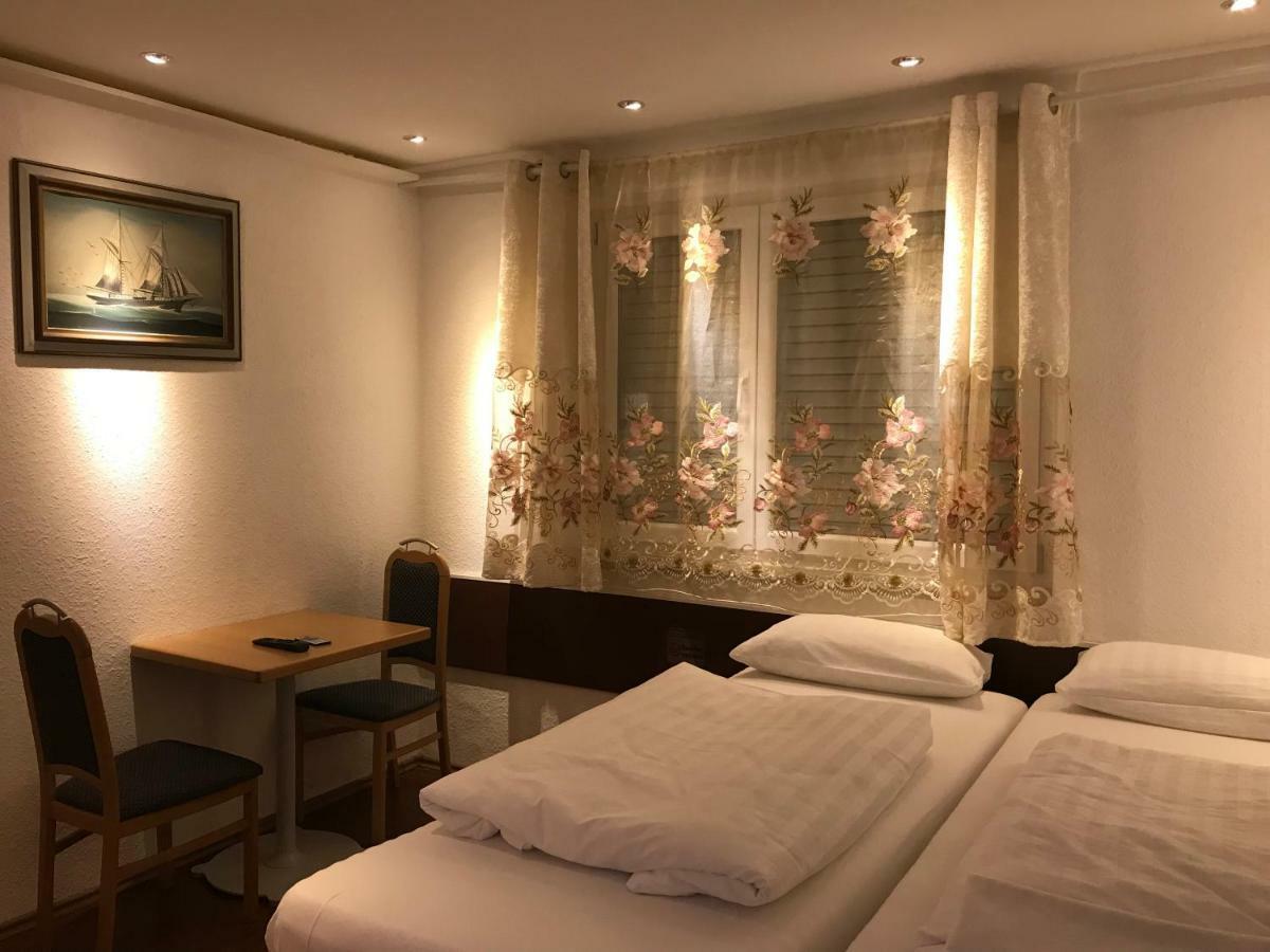 Tu Ferienzimmer In Ulm Stadtmitte Экстерьер фото